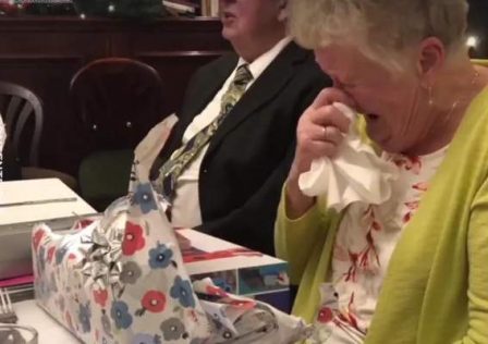 Screenshot_2019-05-30 grannycryin-800×400 webp (WEBP Image, 800 × 400 pixels)
