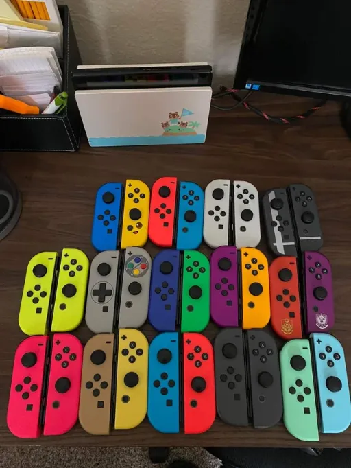 Χρήστης μοιράζεται την εντυπωσιακή Joy Con συλλογή του!