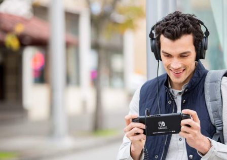 nintendo-switch-lifestyle-shot-14630-1600×900