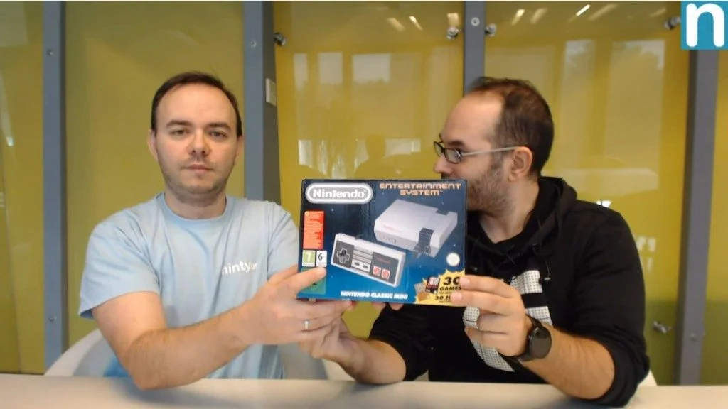 Mini NES Unboxing!
